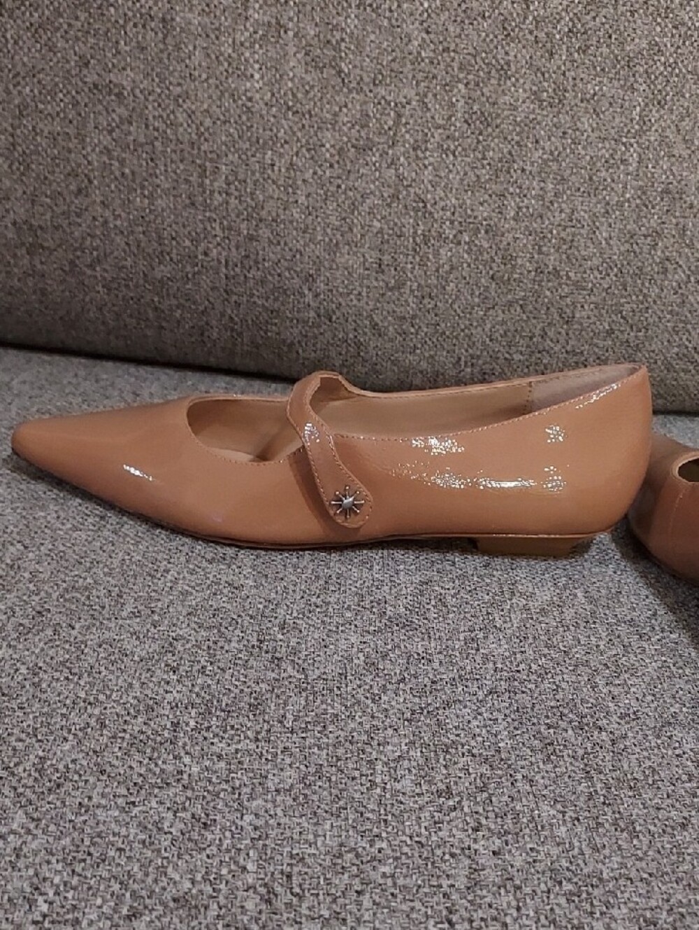 ANTONIO MELANI Tan Pointed Toe Mary Jane Flats - Picture 2 of 7